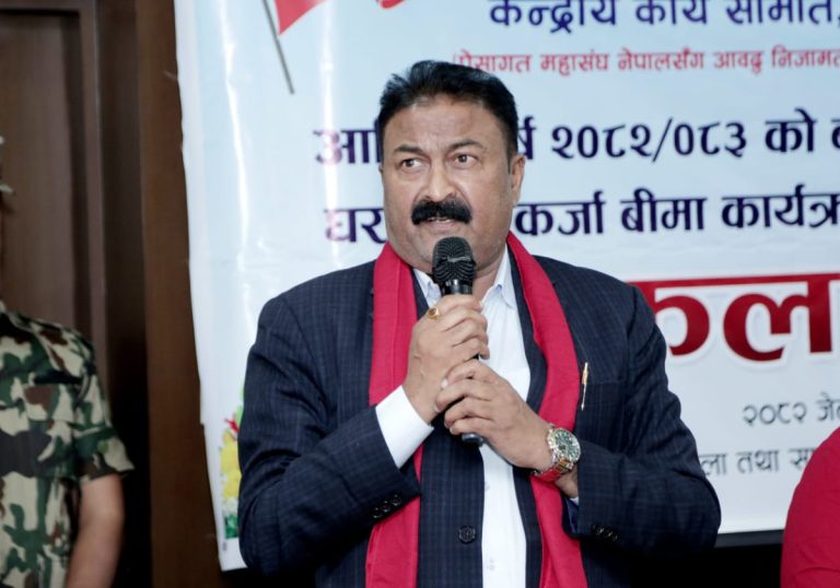 निजामती कर्मचारी संगठनका नेताहरूले विधेयकमा सबै माग पूरा नगरे आगो बाल्ने धम्की दिए : मन्त्री गुप्ता