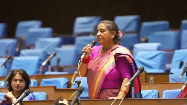 ग्याँस सिलिण्डर साट्दा उपभोक्ता ठग्ने काम भयो, सरकारले निगरानी गरोस्ः सांसद कोइराला