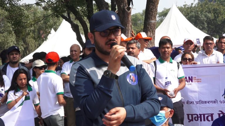 बीमा क्षेत्रमा विश्वसनियता बढाउन आवश्यक छ : अध्यक्ष ओझा