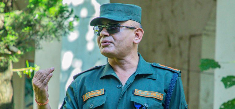 काठमाडौं नगर प्रहरी प्रमुख  राजुनाथ पाण्डे निलम्बित