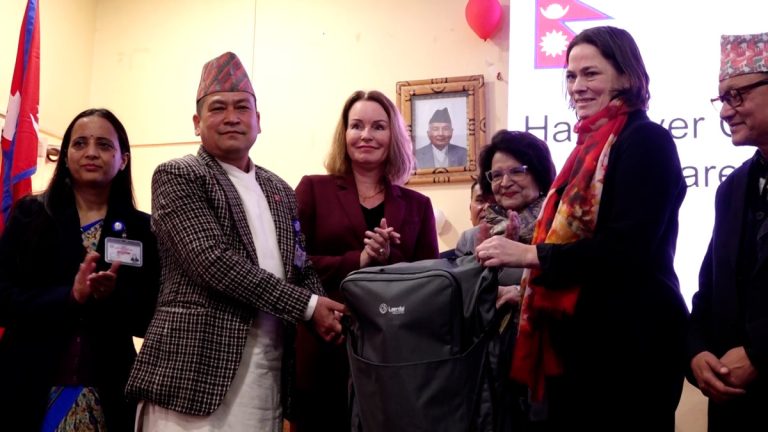 नर्वे र डब्लुएचओको सहयोगमा नेपाललाई आधुनिक उपकरण तथा तालिम सामग्री हस्तान्तरण